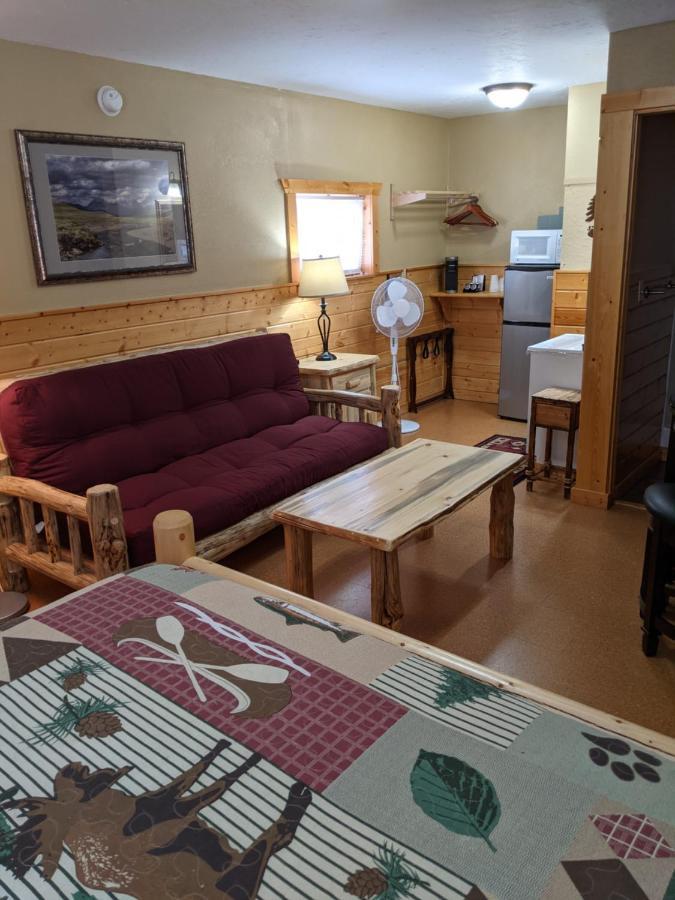 9 Bar W Cabins West Yellowstone Exteriör bild