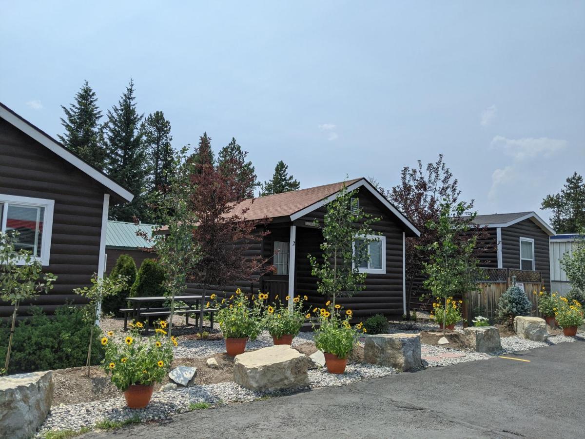 9 Bar W Cabins West Yellowstone Exteriör bild