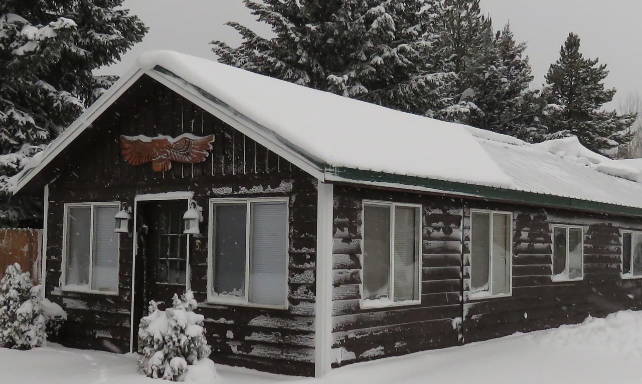 9 Bar W Cabins West Yellowstone Exteriör bild